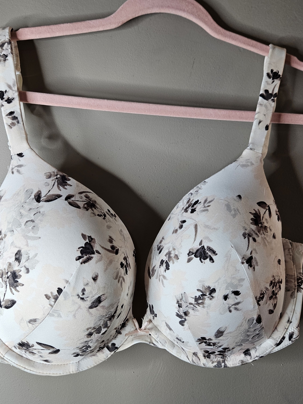 Cacique Cream Floral T-Shirt Bra with Black Accent